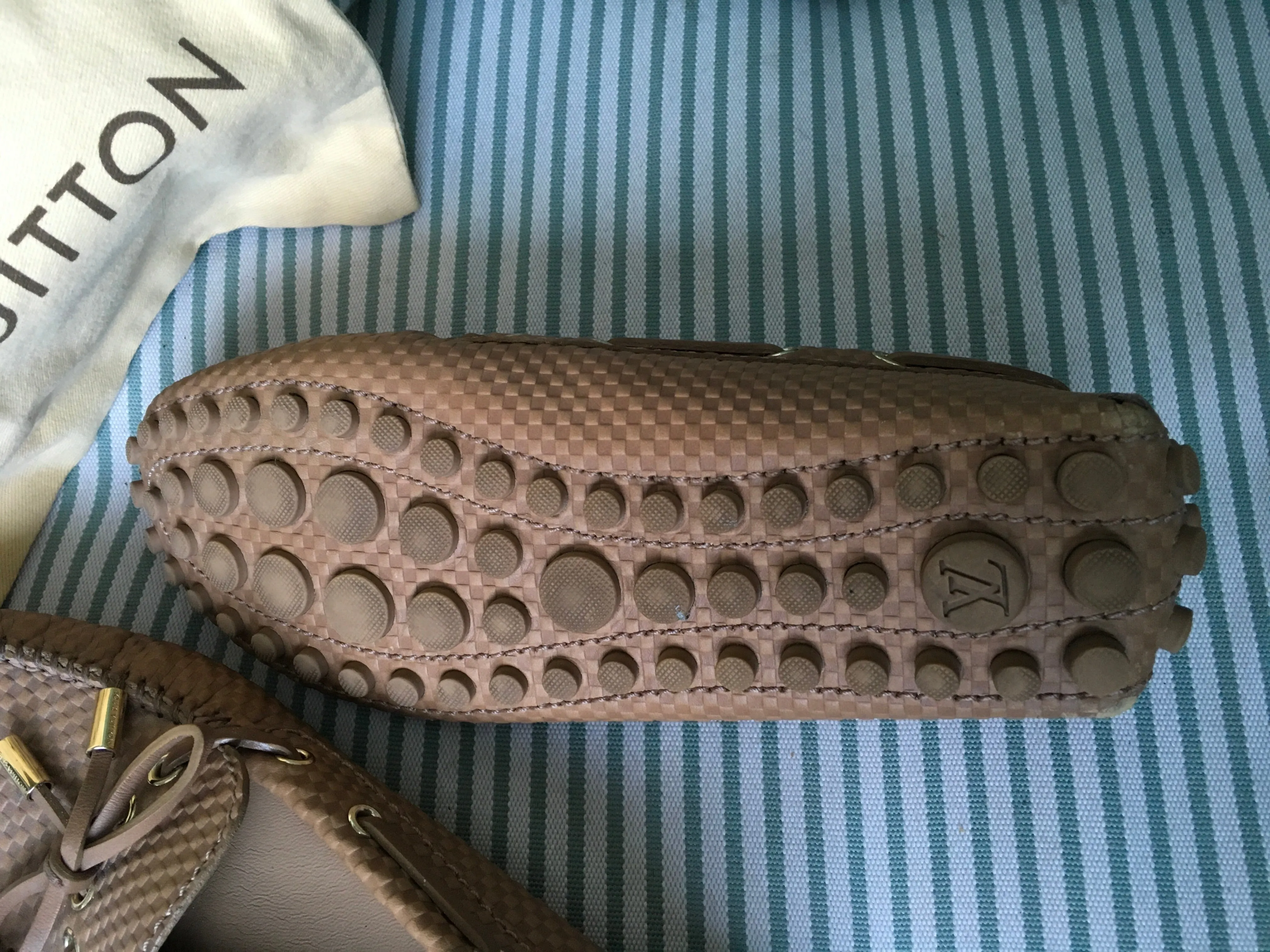 Louis Vuitton Beige Petit Damier Embossed Leather Gloria Bow Loafers Size 36 Ladies