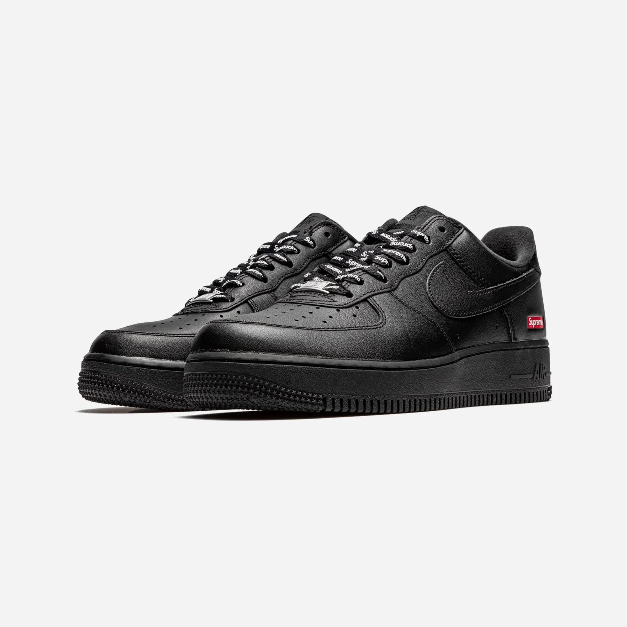 Nike Air Force 1 Low Supreme Black