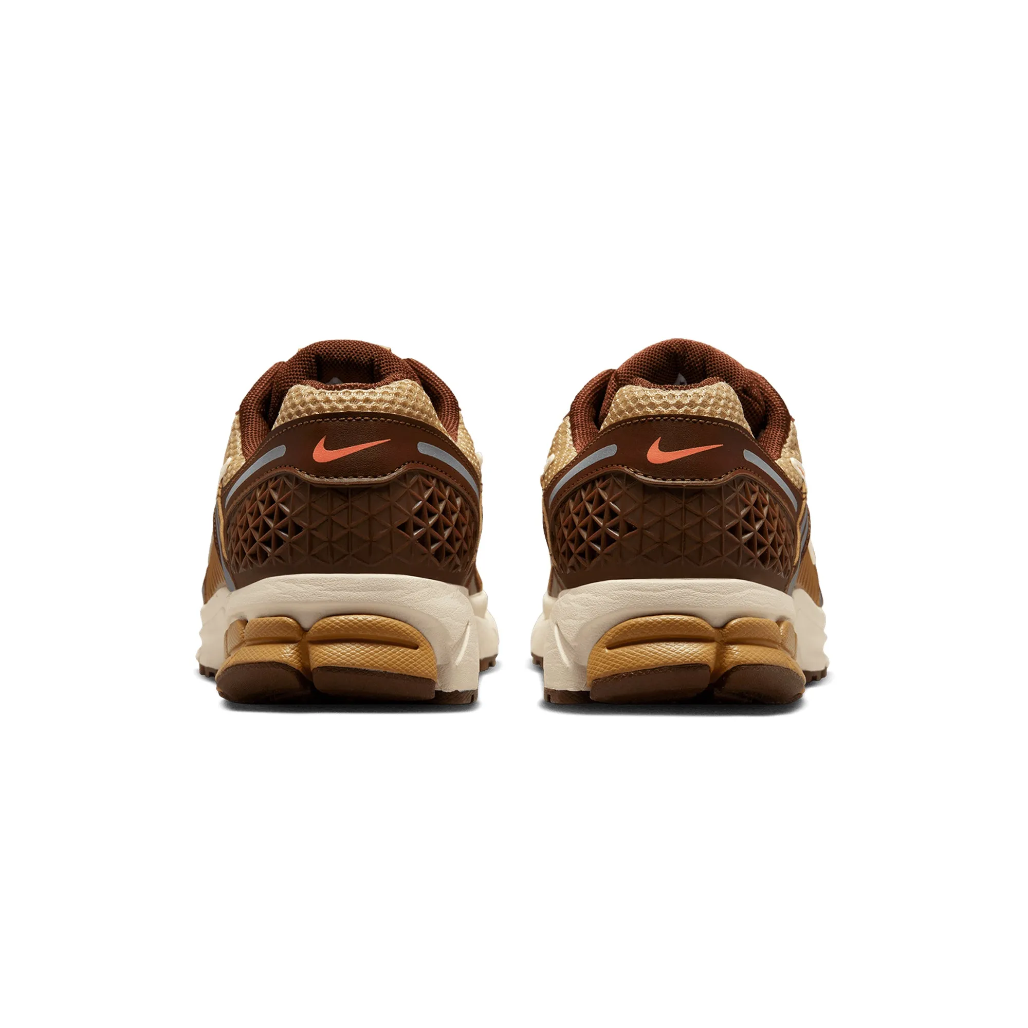 Nike Mens Zoom Vomero 5 Shoes
