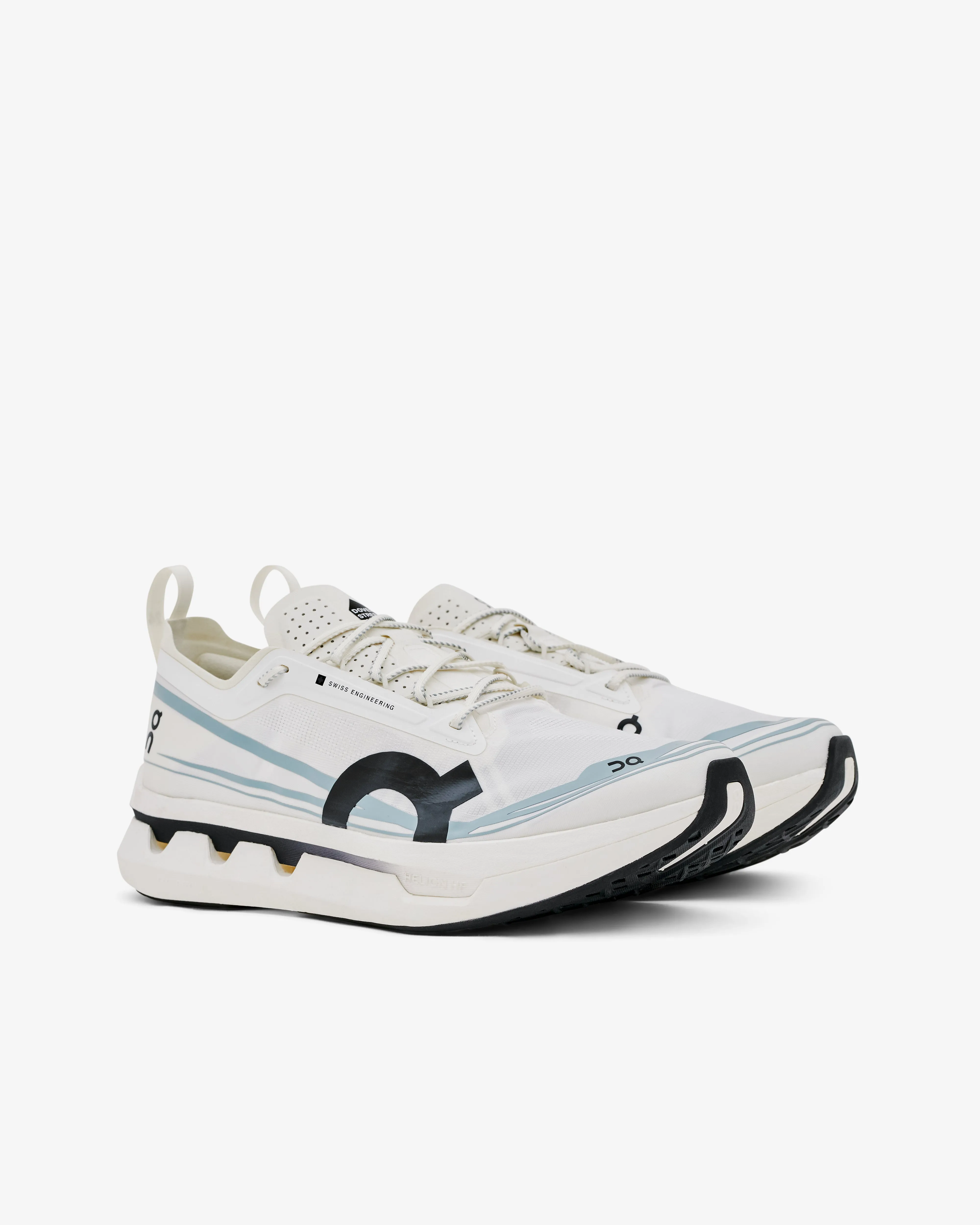 On-Running - DSM Women's Cloudboom Zone Sneakers - (White)