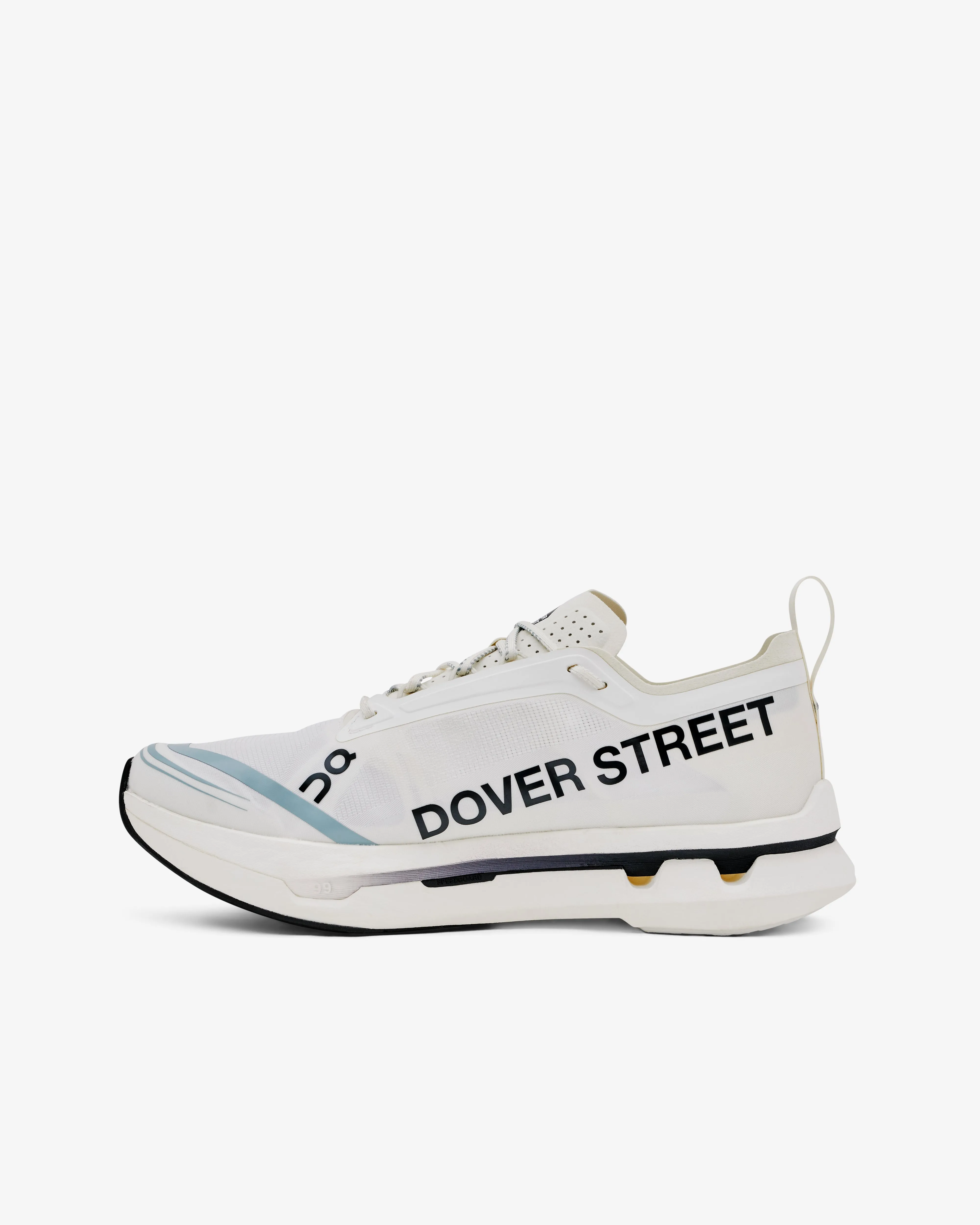 On-Running - DSM Women's Cloudboom Zone Sneakers - (White)