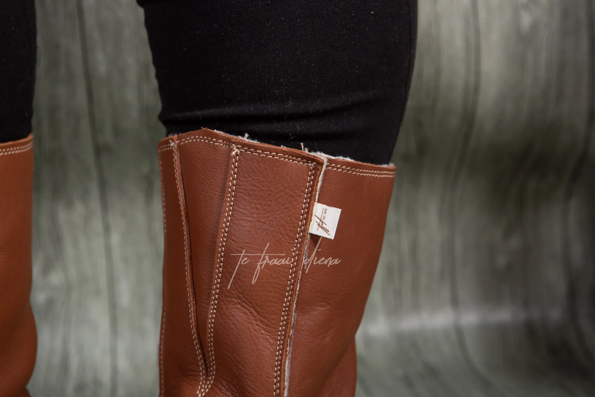V-Cut Stella - Texas Tan