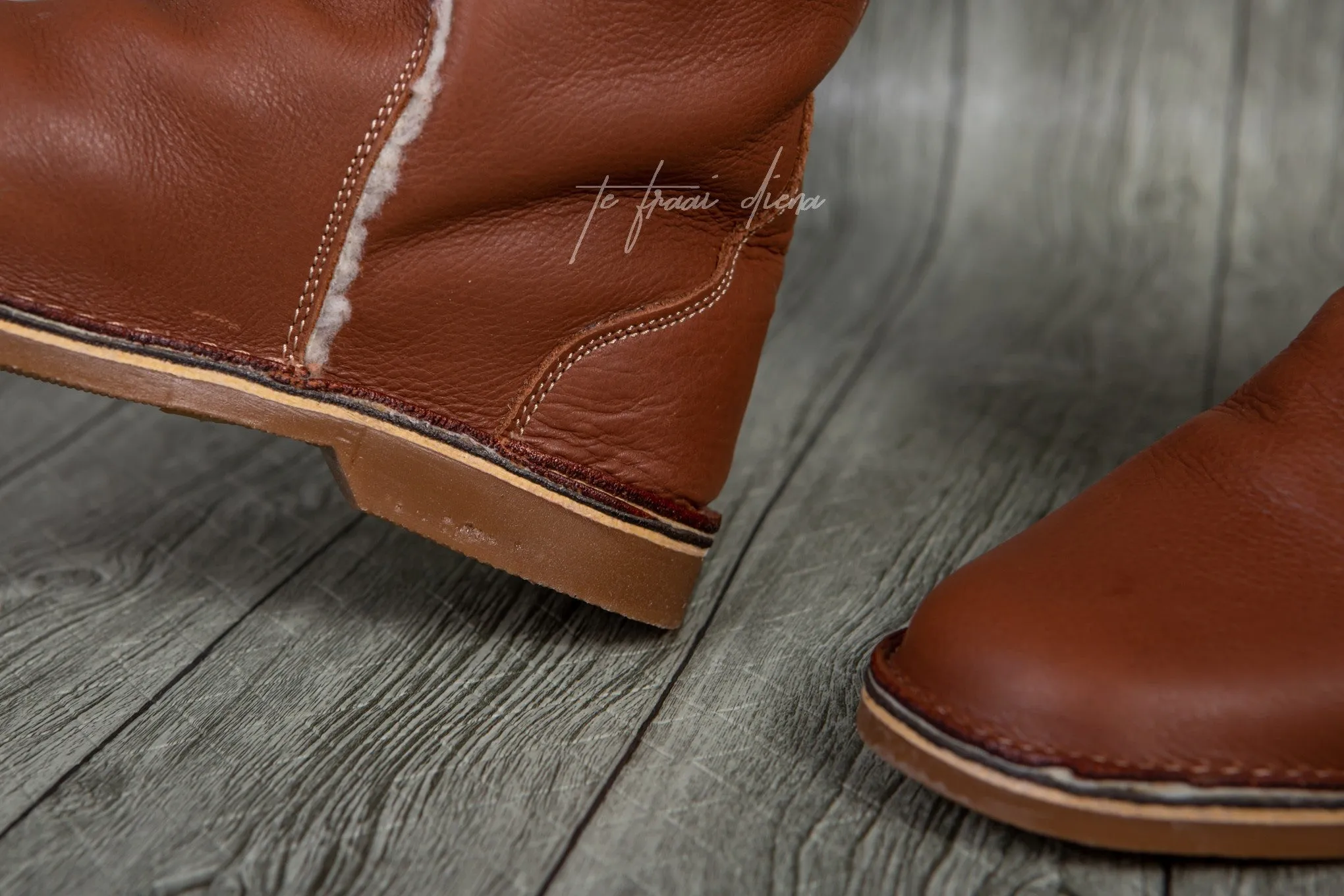 V-Cut Stella - Texas Tan