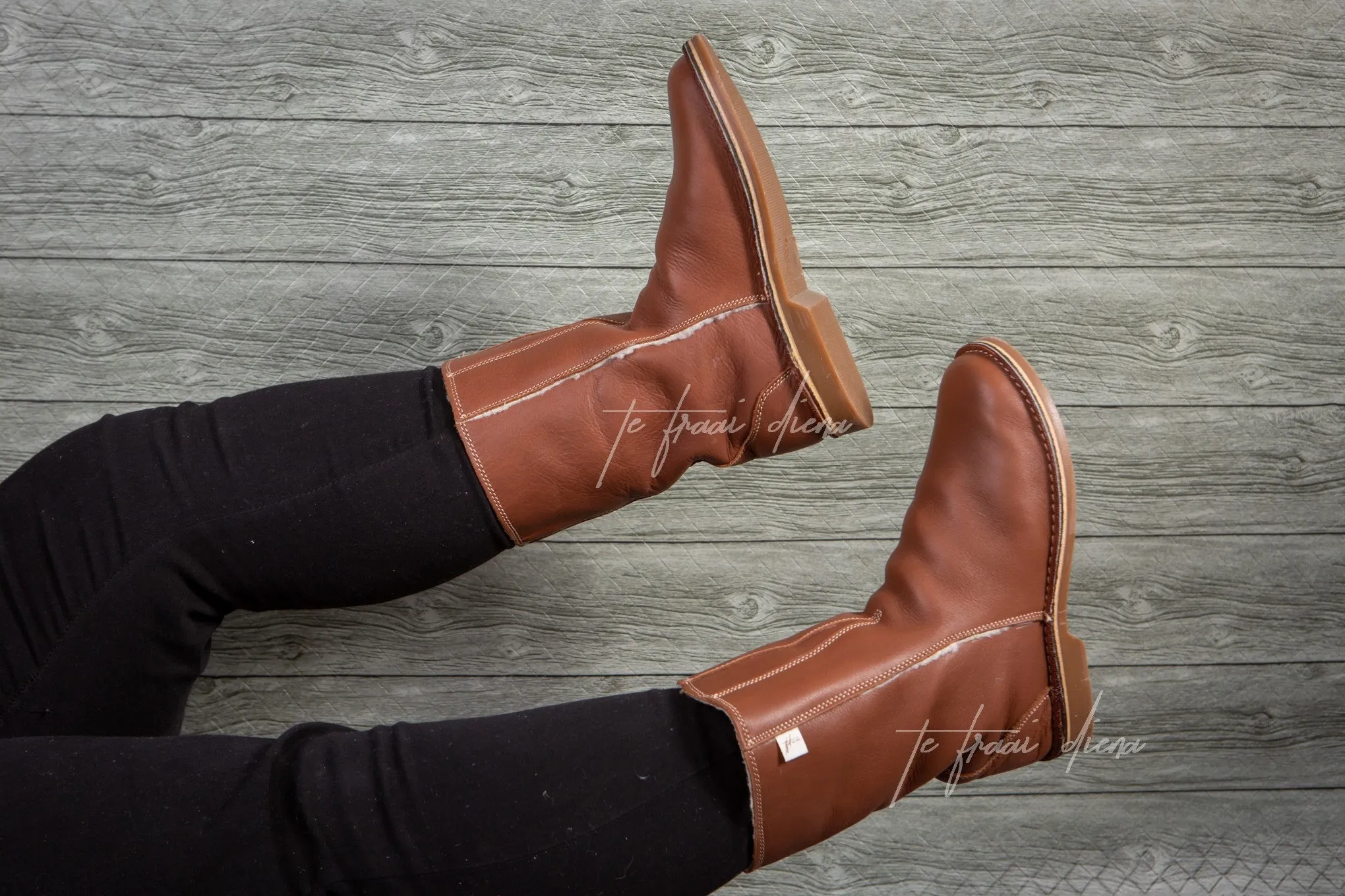 V-Cut Stella - Texas Tan