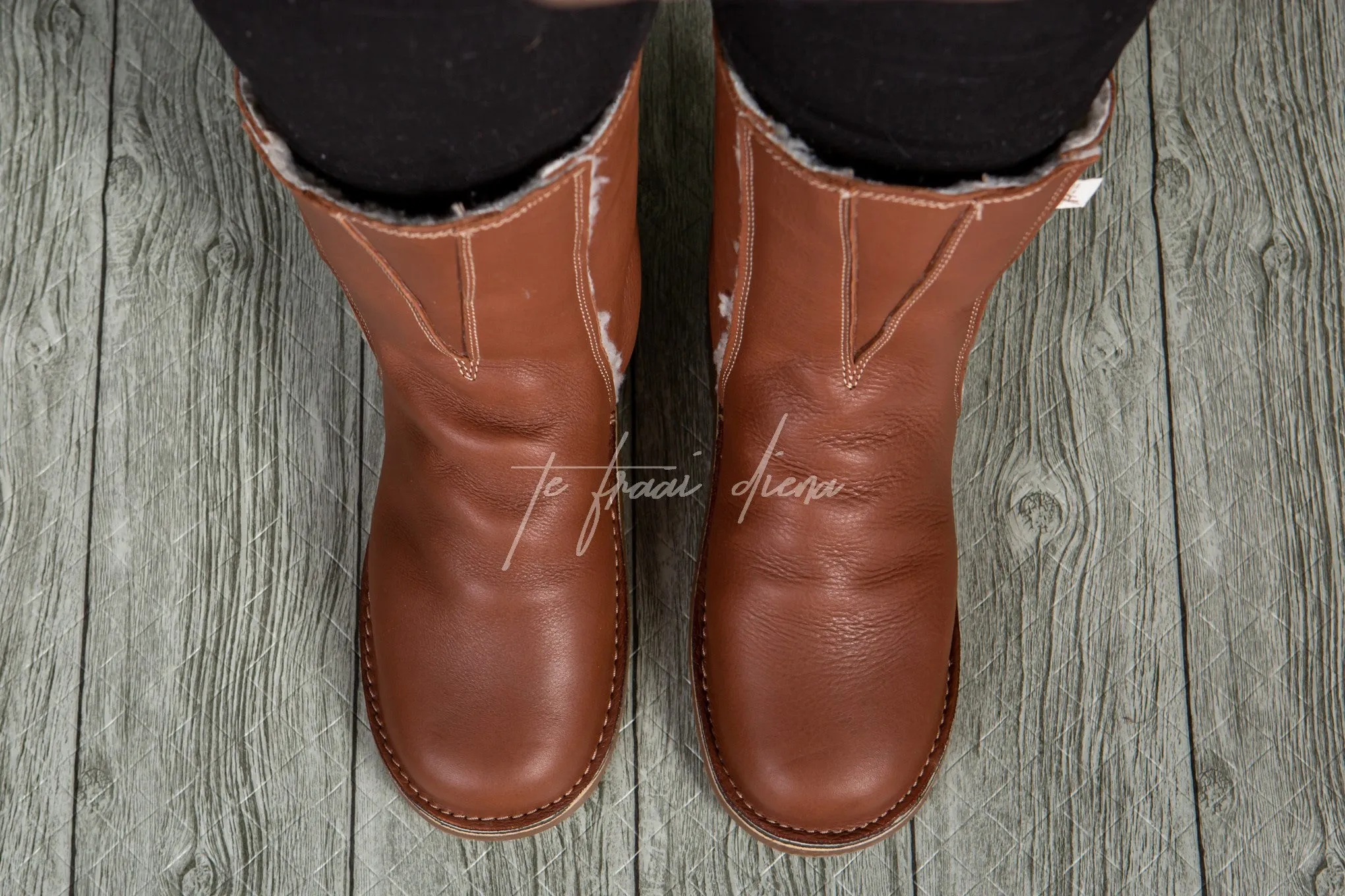 V-Cut Stella - Texas Tan
