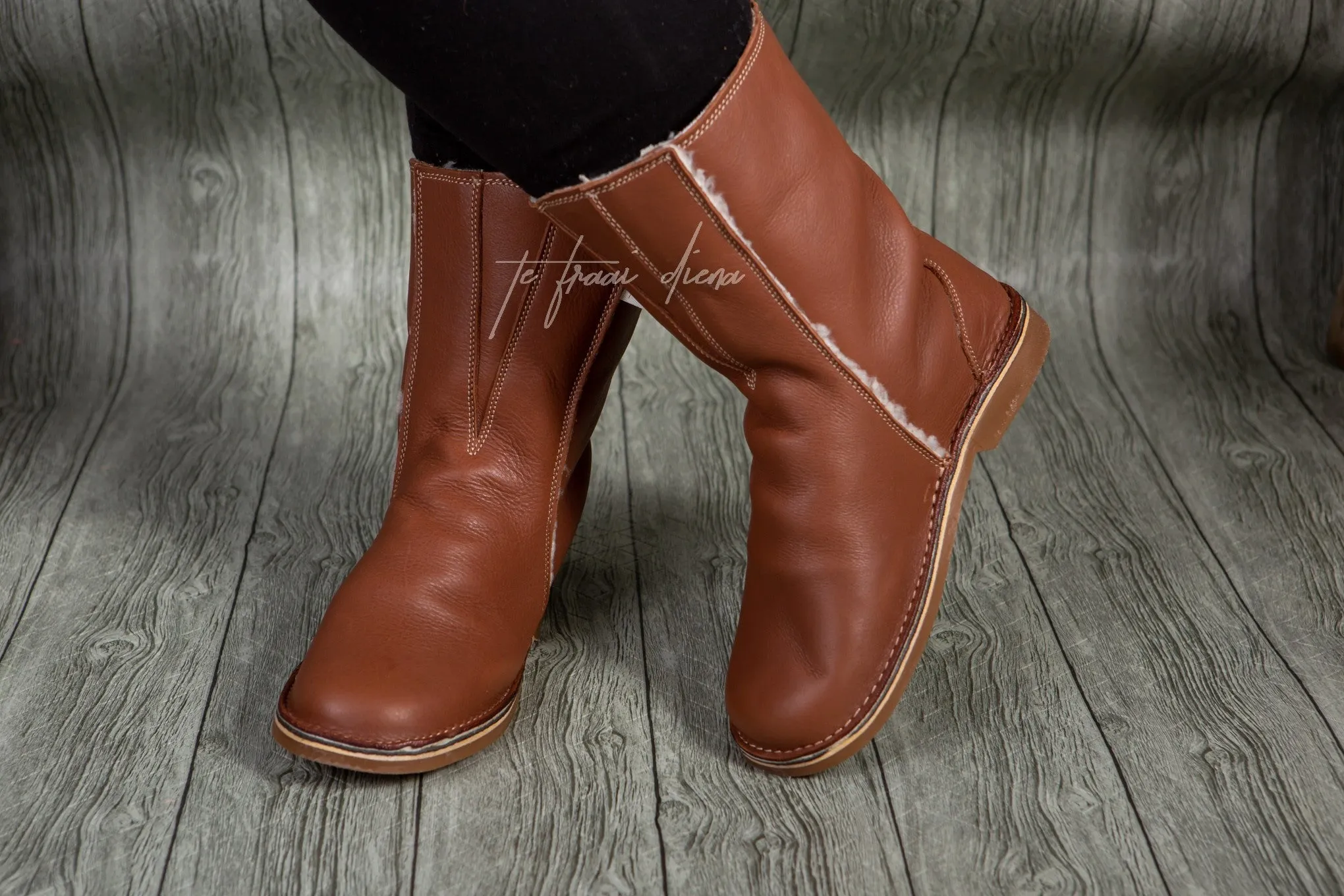 V-Cut Stella - Texas Tan