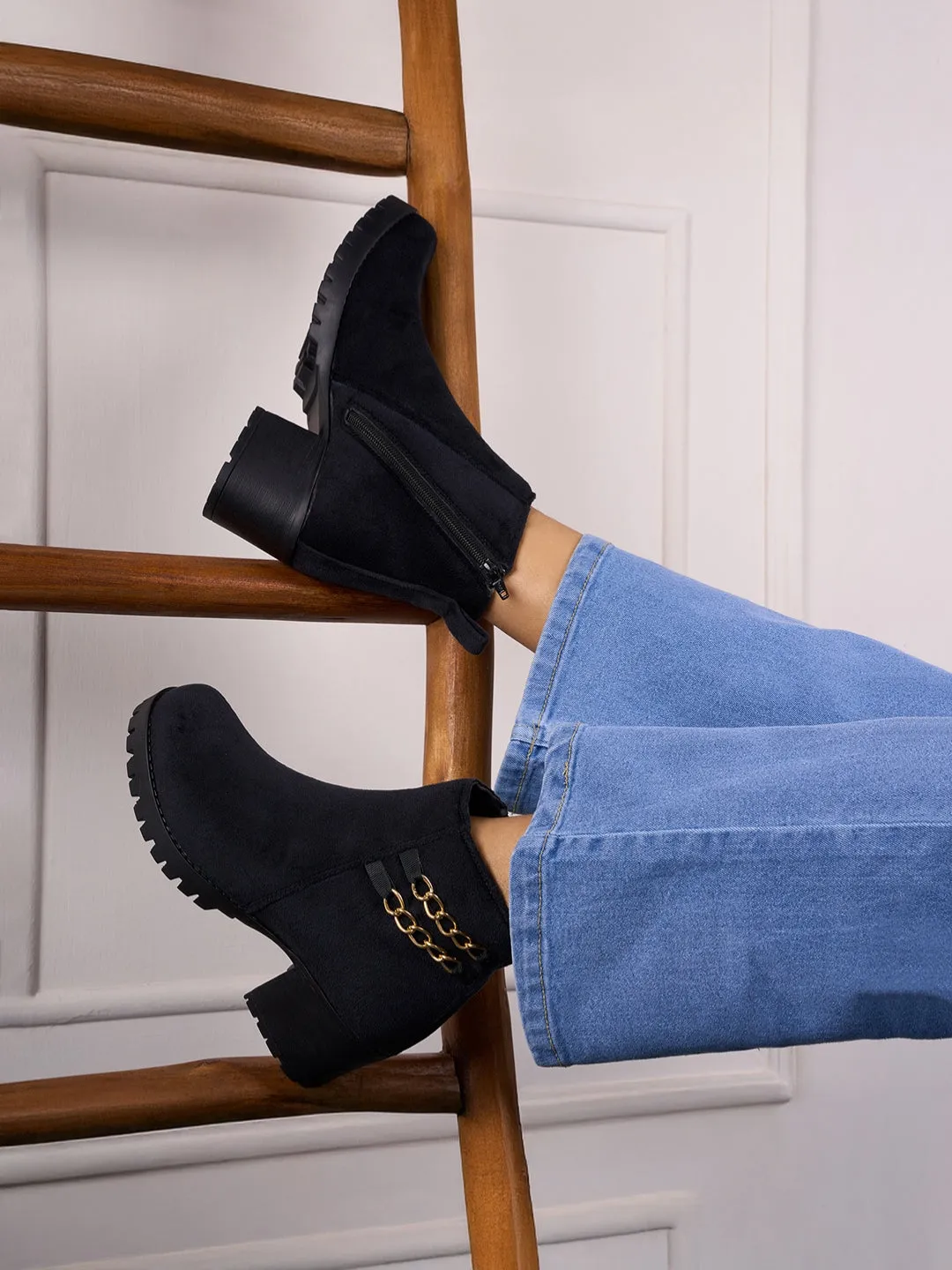 Women's Black Casual Ankle Boots (IU5003)