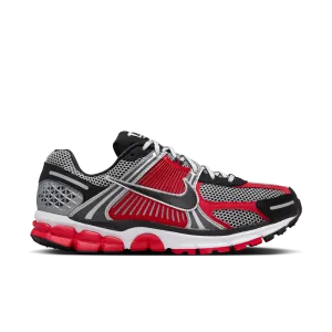 Zoom Vomero 5 'Metallic Silver University Red'